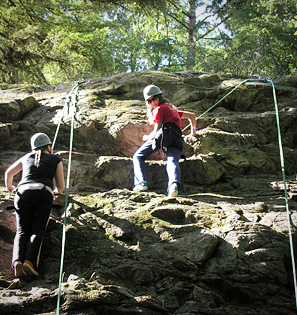 Camper rapelling